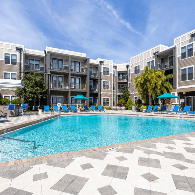 NoHo Flats - Tranquil Saltwater Pool